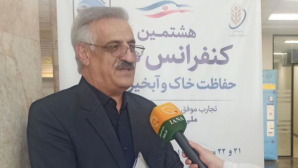 ۶.۸ میلیون هکتار اراضی آبی با محدودیت‌های خاک مواجه است/۱.۲ میلیون هکتار  در وضعیت کاملاً سالم