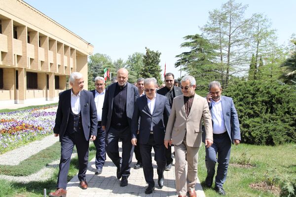 رئیس کمیسیون آموزش مجلس: مجلس با تمام ظرفیت از سازمان تات حمایت می‌کند/ باغ گیاه شناسی گنجینه‌ای زنده برای آینده کشور است