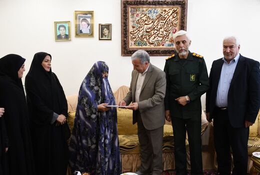 دیدار جمعی از مدیران سازمان جهادکشاورزی آذربایجان شرقی با خانواده سه شهید والامقام در سردرود