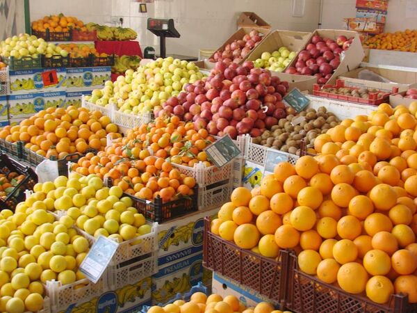 توزیع 1653 تن پرتقال و سیب در قزوین