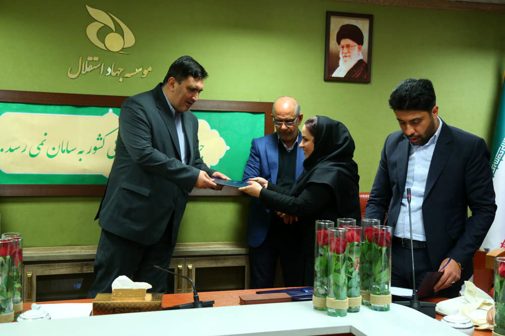 مراسم گرامیداشت روز زن در موسسه جهاد استقلال  