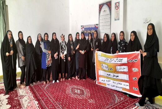 پاسداشت نقش زنان روستایی در تولید محصولات کشاورزی