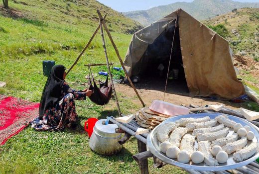 سهم ۴۲ درصدی زنان از جمعیت عشایر/ زنان ستون‌های بی‌ادعای امنیت غذایی ایران هستند