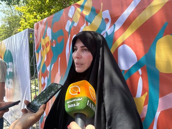 تهرانی‌ها از محصولات زنان روستا و عشایر استقبال می‌کنند