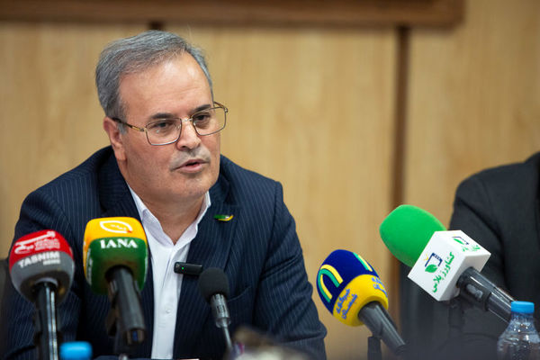 برای توسعه دام و طیور، باید دانش و فناوری را به میدان بیاوریم 