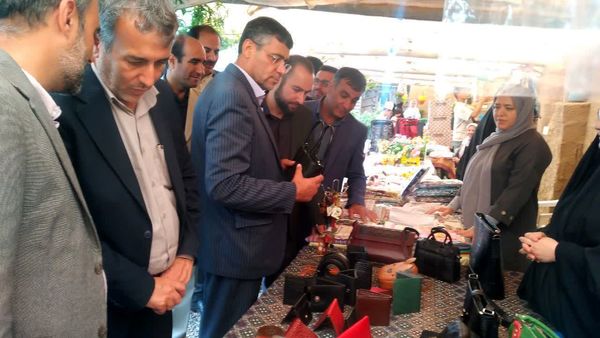 خوزنین میزبان جشنواره گل‌محمدی/ ظرفیت‌های گردشگری بویین‌زهرا شکوفا شد
