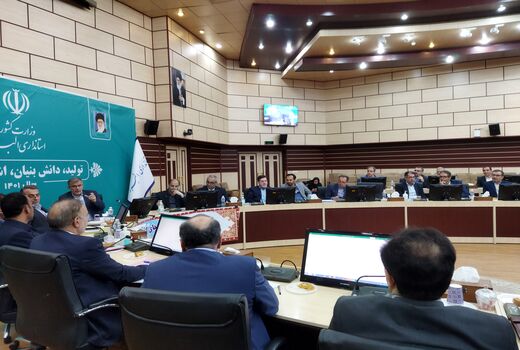 تغییر کشت از فضای باز به گلخانه، گامی در جهت اصلاح الگوی کشت 