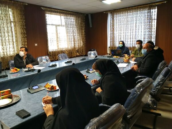 کارگزاران توزیع کود شهرستان تاکستان با سامانه توزیع کود آشنا شدند