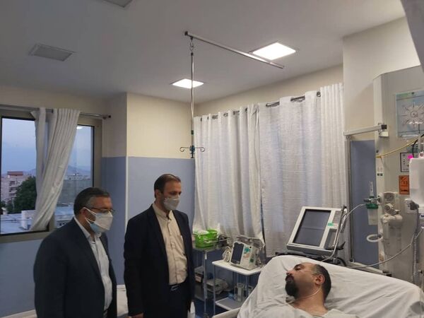 دلجویی رییس سازمان جهاد کشاورزی آذربایجان غربی از مصدومان حادثه غم انگیز واژگونی اتوبوس حامل جمعی از خبرنگاران رسانه های کشور
