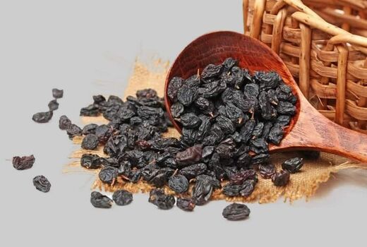 صادرات بیش از 4303 تن کشمش و خرما در سال 1402 از شهرستان مراغه 