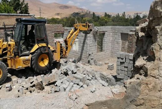 قلع و قمع ۲۳ بنای غیرمجاز در اراضی کشاورزی شهرستان قزوین