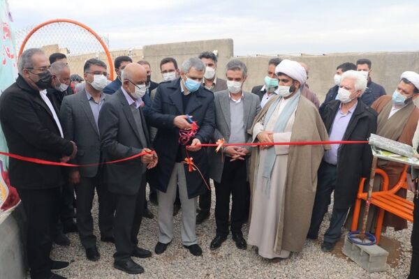 یک طرح آبیاری تحت فشار در تاکستان به بهره‌برداری رسید