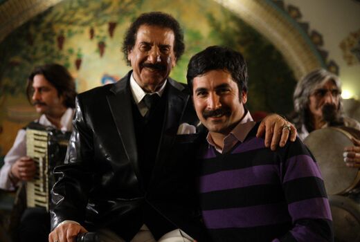 تندروها سنگ‌اندازی می‌کنند