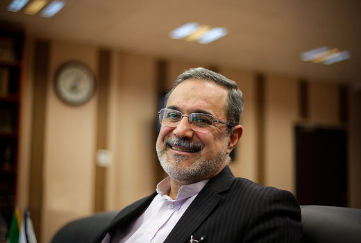 در مناطق آزاد مدارس ویژه بین‌المللی می‌سازیم