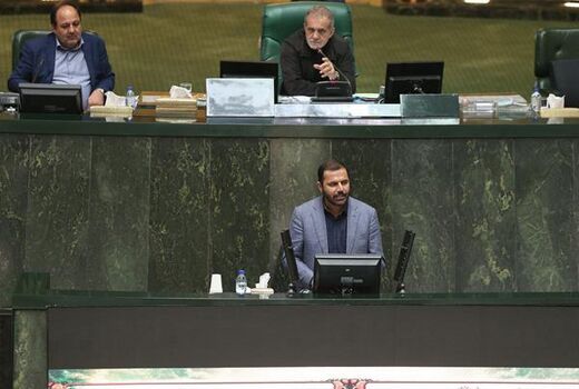 مبارزه با ملخ صحرایی در سطح 760 هزار هکتار انجام شد
