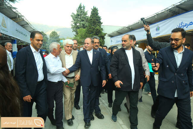 وزیر جهاد کشاورزی از ششمین نمایشگاه توانمندی‌های روستایی و عشایری بازدید کرد