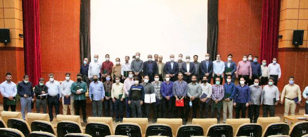 پرسنل مشاغل خدماتی سازمان جهاد کشاورزی استان لرستان شامل رانندگان، حفاظت فیزیکی و خدمات مورد تقدیر قرار گرفتند