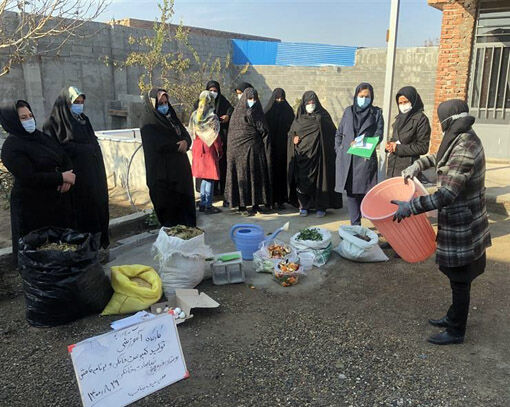 ایجاد 21 سایت تهیه و تولید کمپوست خانگی با حضور 300 نفر از زنان بهره بردار روستایی آذربایجان شرقی 