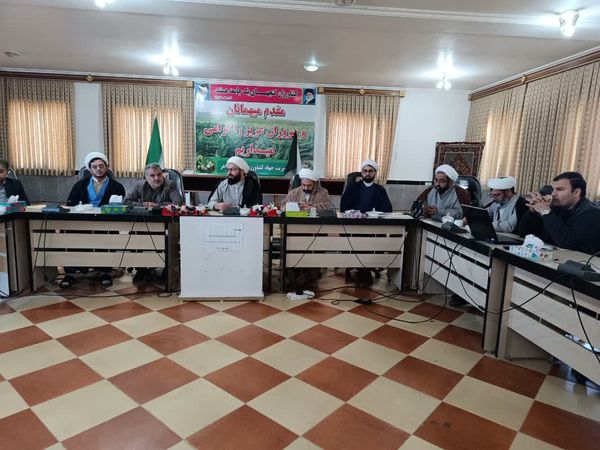 فرهنگ، زیربنای پیشرفت و هوای حیات جامعه است