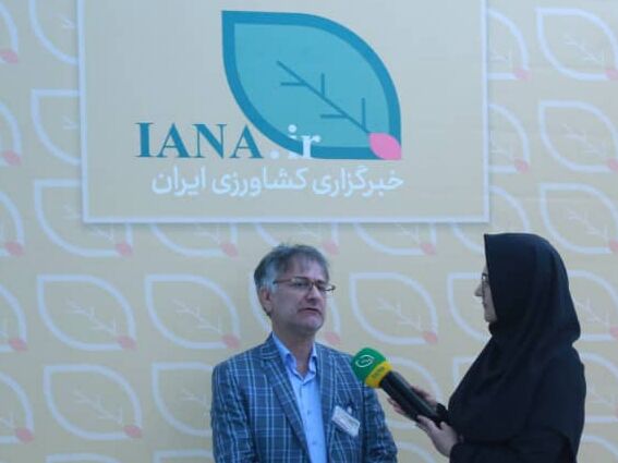 اطلاع‌یابی بر اطلاع‌رسانی مقدم است