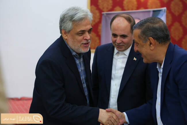 نشست صمیمی وزیر جهاد کشاورزی با خبرنگاران