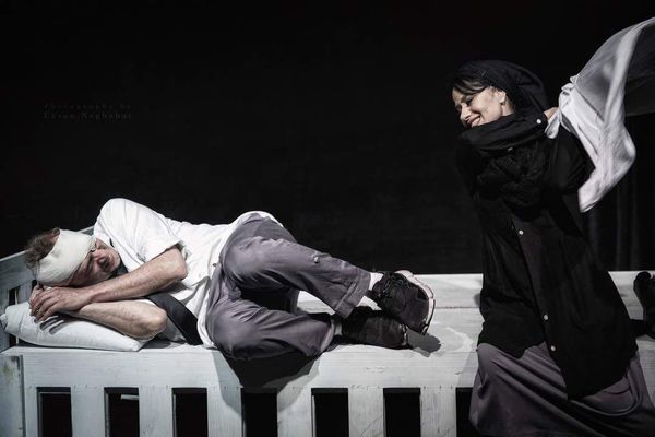 «زخم‌های وحشتناک زمین بازی» 