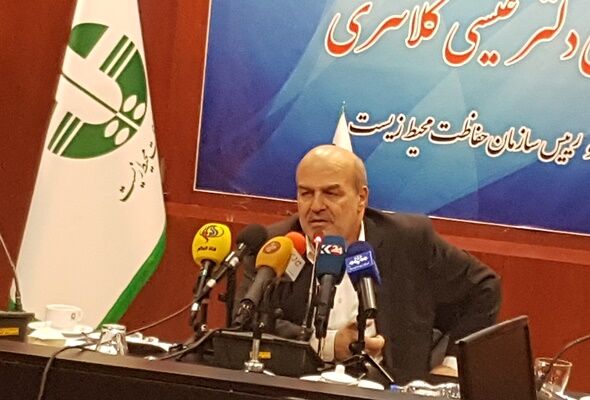 تراریخته اولویت دست چندم در مسایل محیط زیست است/درباره 95 درصد فعالیت‌های سازمان حفاظت محیط زیست اطلاعات ندارم/مسئله اول کشور آب است/ آب را فدای یوز نکنیم