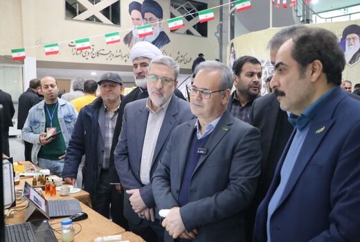 بازدید معاون وزیر جهاد کشاورزی از نمایشگاه تحول کشاورزی دانش بنیان در قزوین 