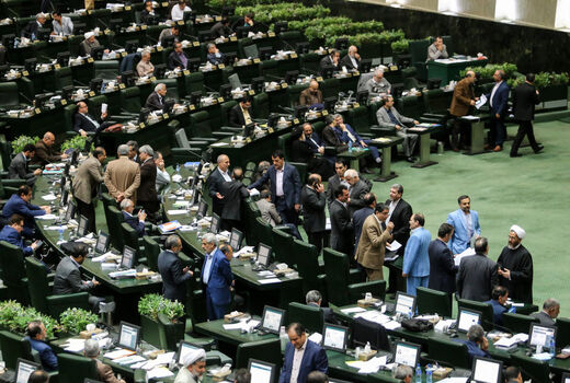 نمایندگان کشاورزان در خوابند