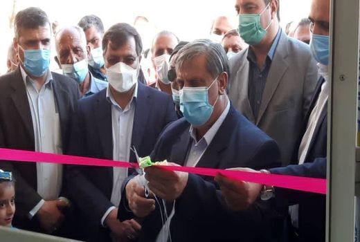 مرکز پرورش ماهی های زینتی در روستای مارکده شهرستان سامان افتتاح شد