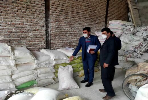 کشف بیش از  ۹ تن آرد یارانه ای در شهرستان میاندوآب