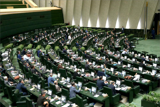 وزرای کشور و فرهنگ و ارشاد در صحن علنی حاضر می‌شوند