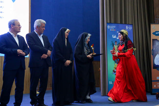  مراسم گرامیداشت روز جهانی زنان روستایی و عشایری و روز جهانی غذا 