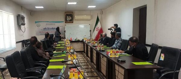 آشنایی تولیدکنندگان ادوات و ماشین‌آلات کشاورزی دزفول با برندینگ و بازاریابی