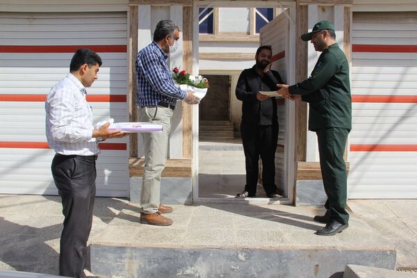 تقدیر از پرستاران بیمارستان سینا توسط مجموعه جهاد کشاورزی خوزستان