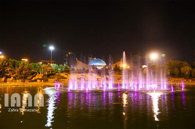  آبنمای موزیکال در شب عید غدیر
