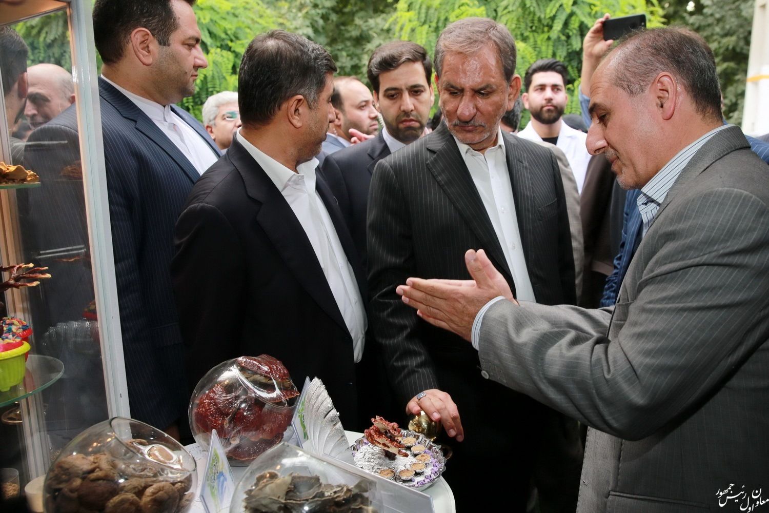 افتتاح فاز یک و دو طرح توسعه مزرعه ماهی سرای کرج / بازدید از نمایشگاه توانمندی‌های عشایری-کشاورزی البرز