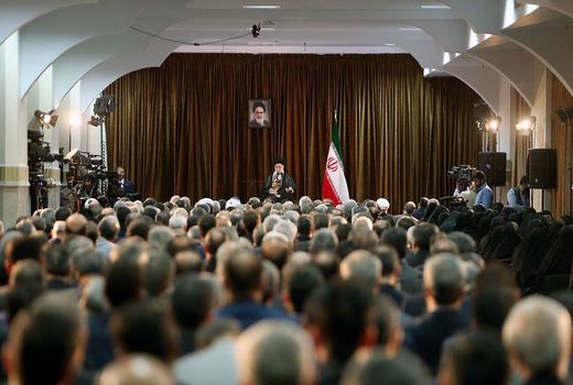 هدف اصلی و واقعی دیپلماسی، حفظ منافع ملی است