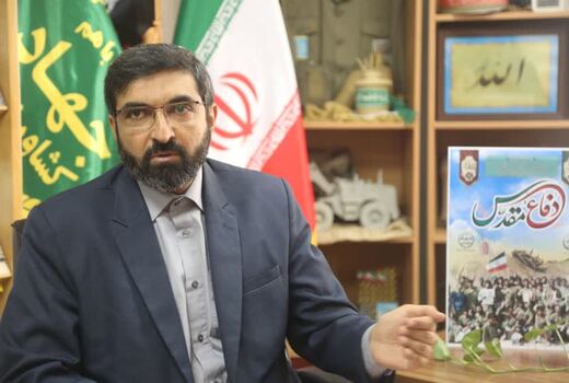 از دیدار با خانواده شهدا تا برپایی نمایشگاه مهندسی رزمی در هفته دفاع مقدس