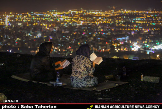 شب قدر؛ بام تهران 