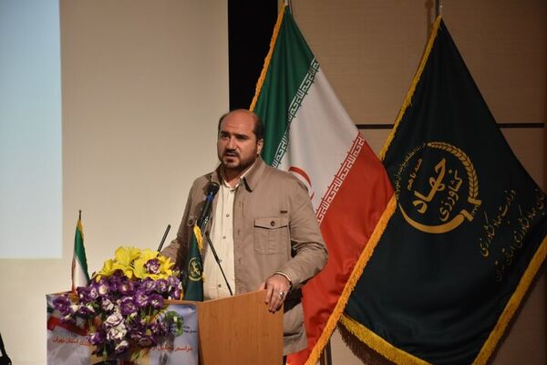 کشاورزان برتر استان تهران الگوساز توسعه کشاورزی کشور هستند.