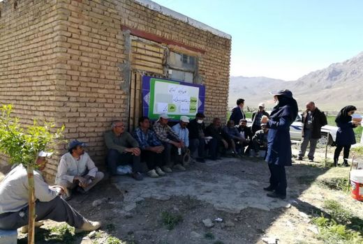 برگزاری کانون یادگیری گندم آبی در دزک شهرستان کیار 