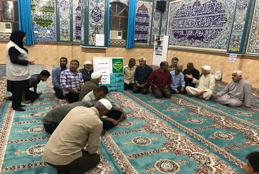 آشنایی  کشاورزان آبادانی با کشت محصولات زراعی 