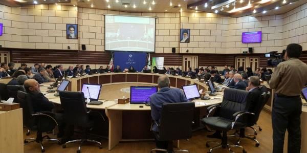 تشکیل جلسه کارگروه تخصصی محیط زیست البرز با حضور ابتکار/ حفظ باغ سیب کرج در کشور نماد شد/ عبور البرز از ظرفیت‌های زیستی/ کلانشهر کرج مرکز مشترک پایش زیست محیطی راه اندازی کند/ تکمیل برنامه ملی توزیع بنزین یورو