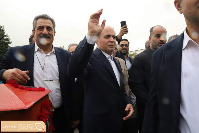 وزیر جهاد کشاورزی از ششمین نمایشگاه توانمندی‌های روستایی و عشایری بازدید کرد