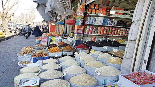 توزیع 50 تن اقلام اساسی طرح تنظیم بازار در نی‌ریز