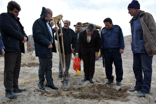 آغاز کاشت 12 هزار اصله نهال در مجتمع رفاهی شهید کسایی تبریز