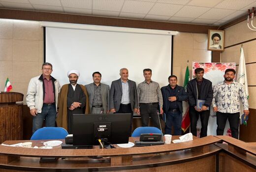 تجلیل از کارگران پرتلاش مؤسسه تحقیقات کشاورزی دیم در هفته کار و کارگر