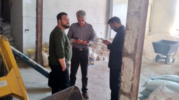 کشف بیش از 2 هزار و 360 کیلو آرد یارانهای غیرمجاز تولید خوراک دام در مرند