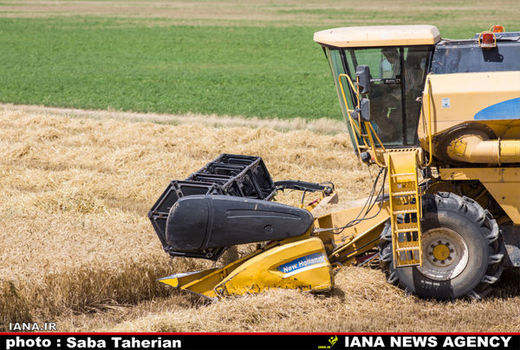 تجهیز کمی وکیفی ناوگان ماشین‌های نوین کشاورزی